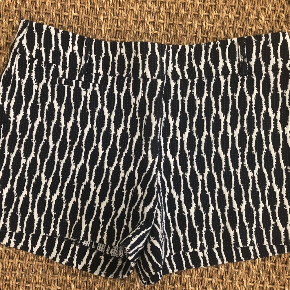 NEW Without Tags LOFT Navy White Shorts Size 6